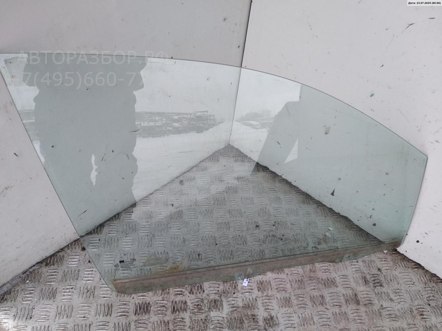 Стекло двери передней правой
