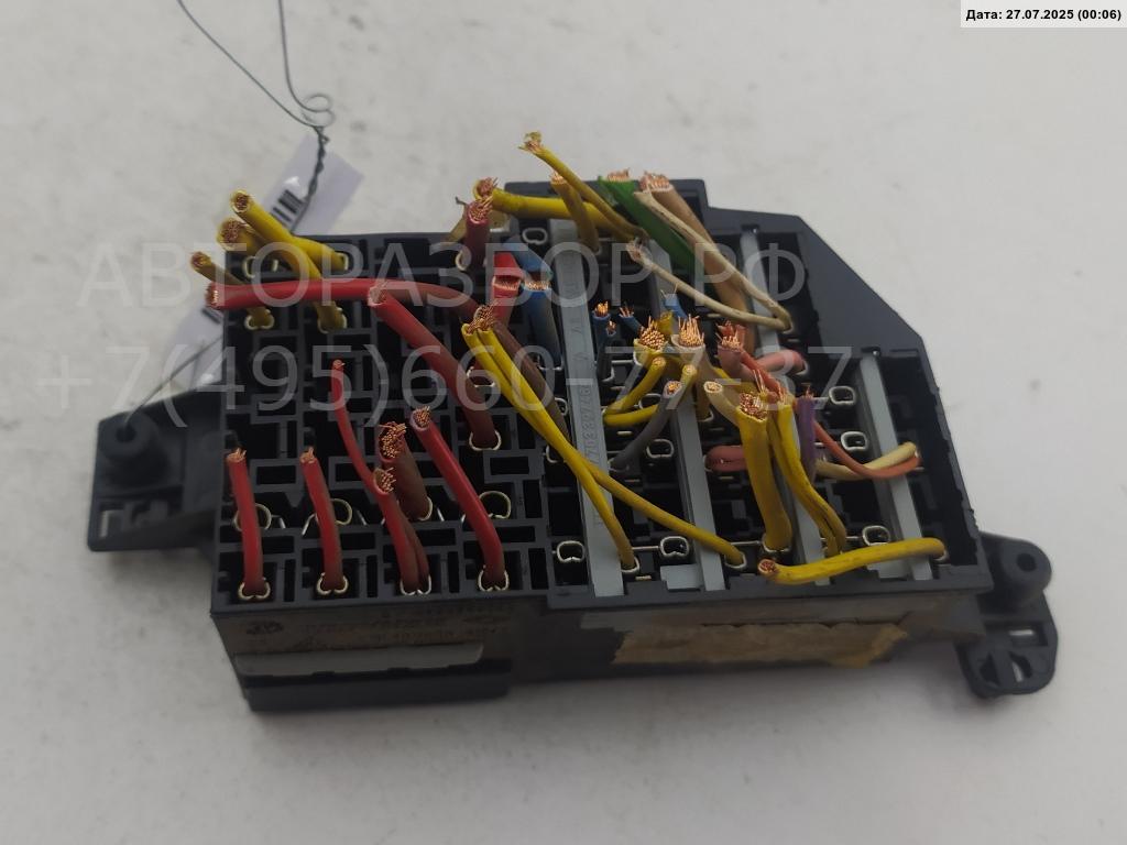 Блок предохранителей