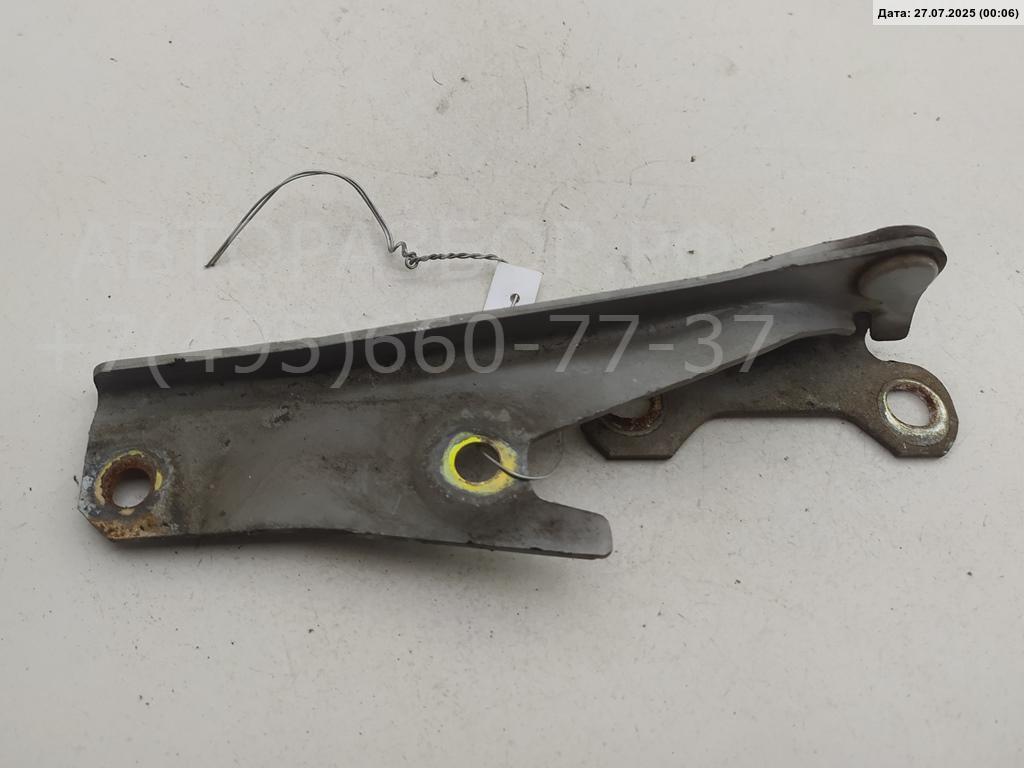 Петля капота правая