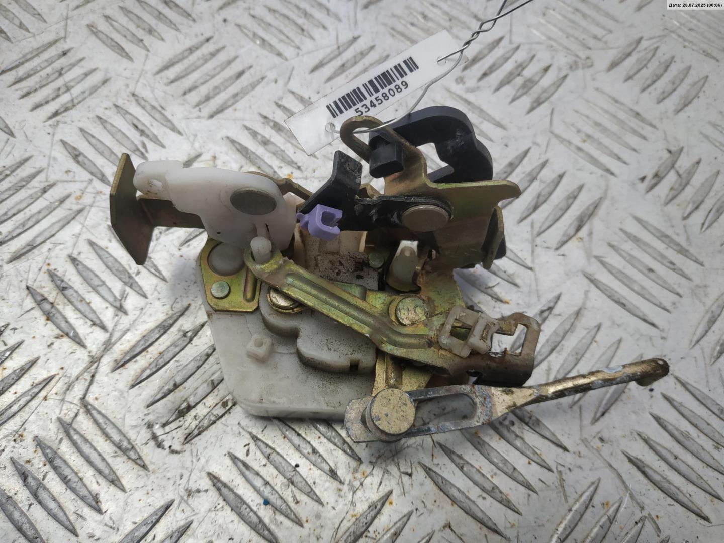 Замок двери задней правой