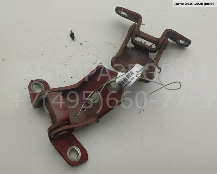 Петля двери