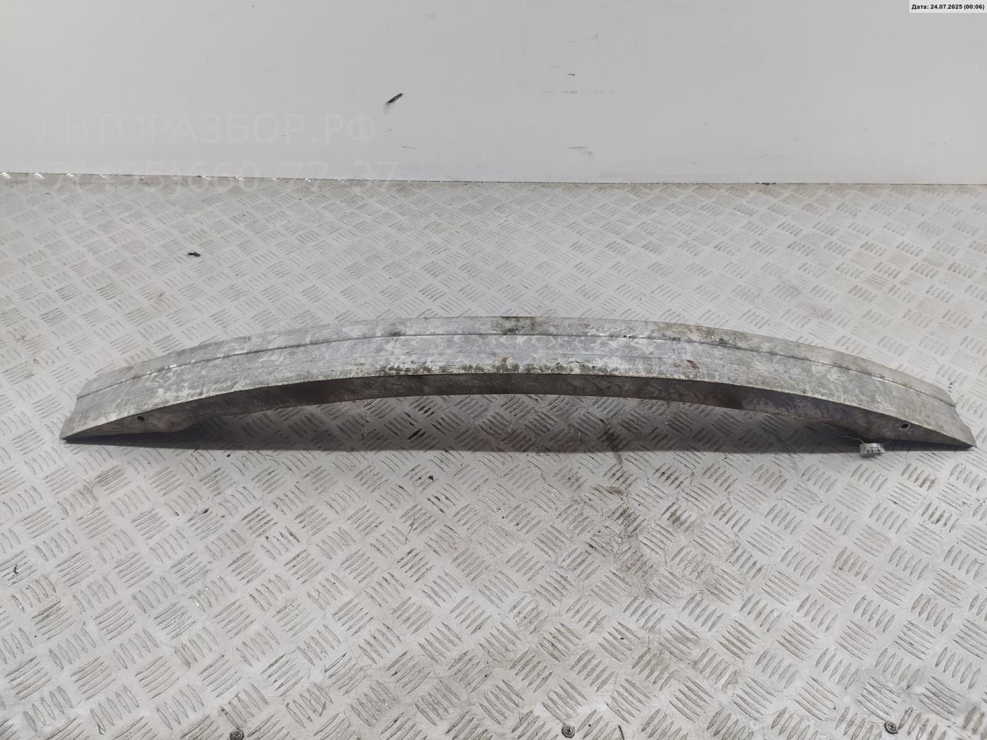 Усилитель переднего бампера