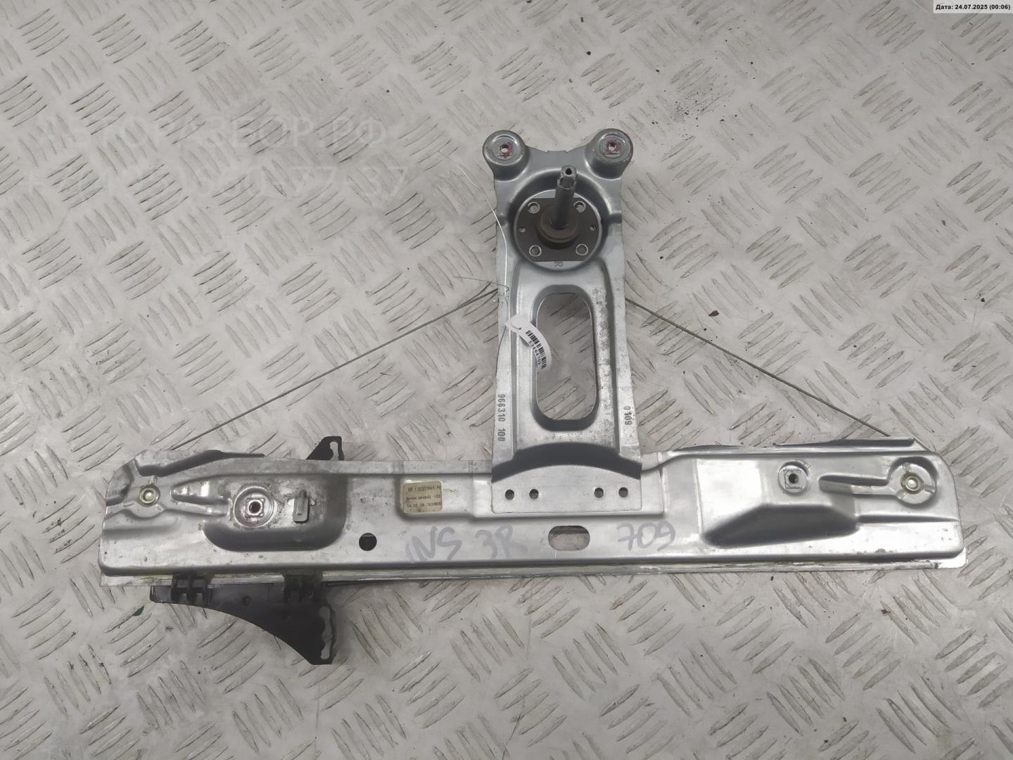 Стеклоподъемник механ. задний правый