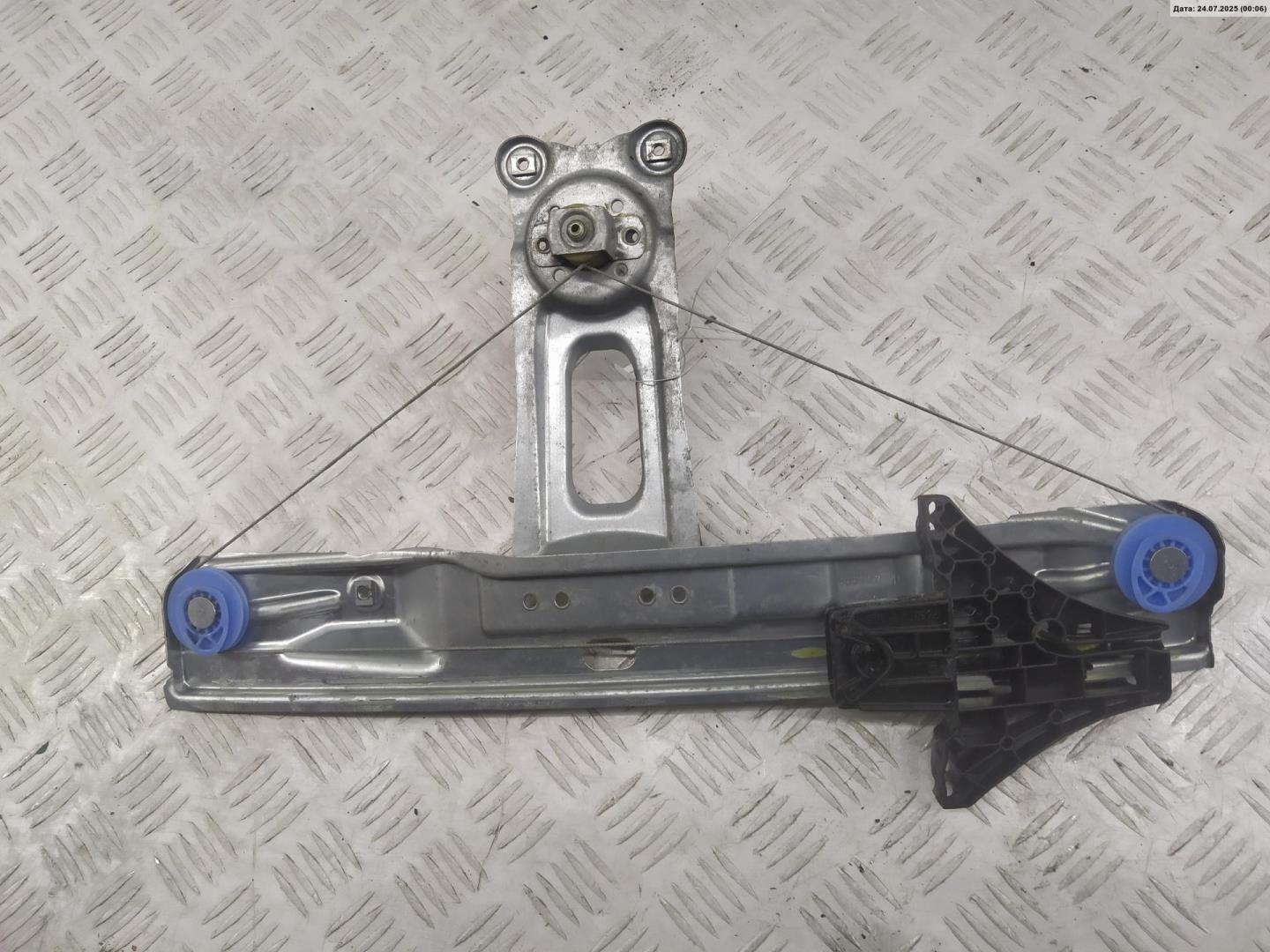 Стеклоподъемник механ. задний правый