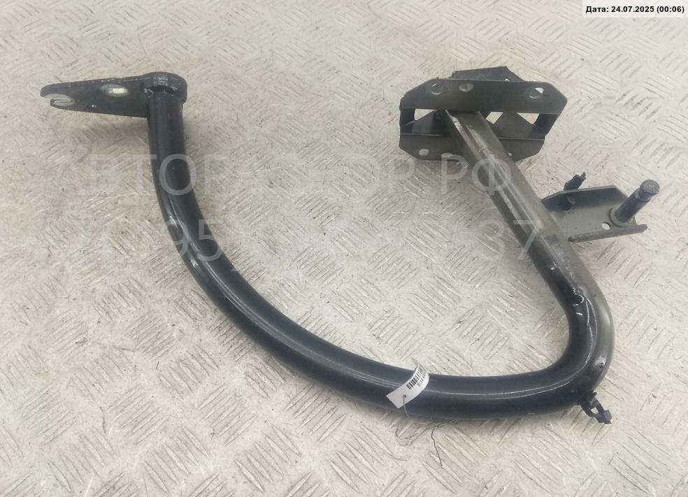 Петля крышки багажника