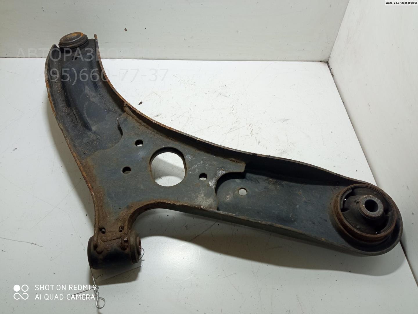 Рычаг передний левый