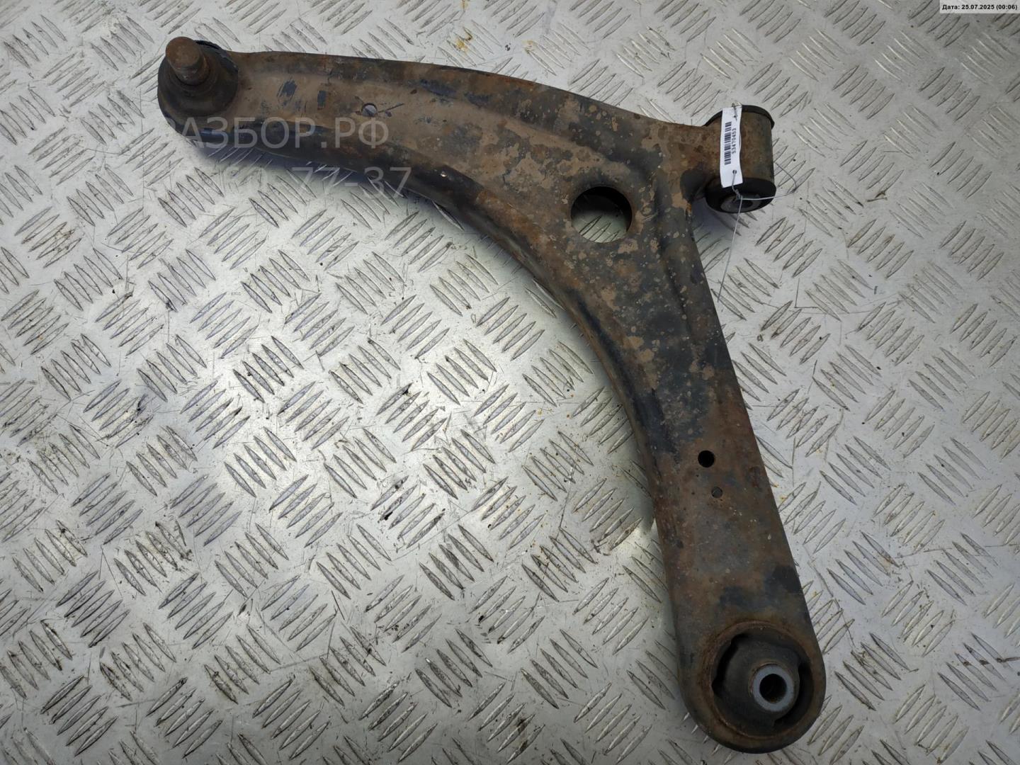 Рычаг передний левый