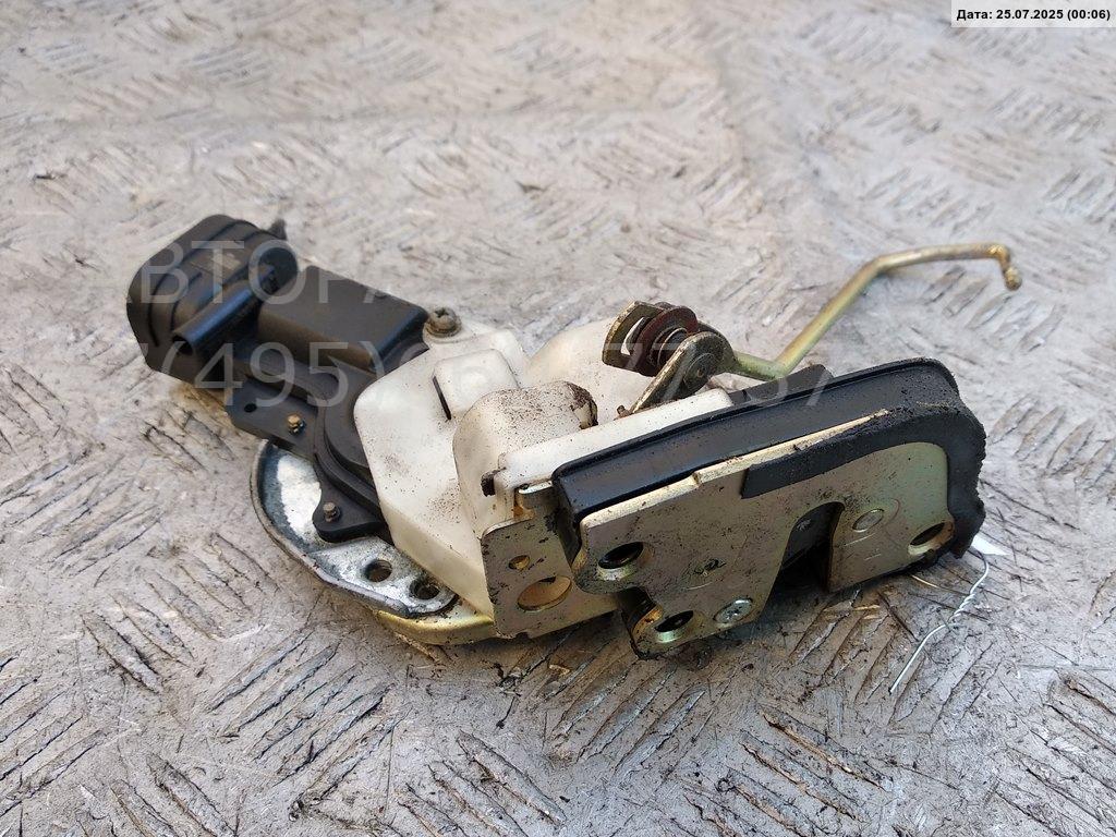 Замок двери задней левой