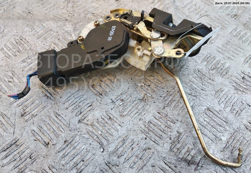 Замок двери задней левой