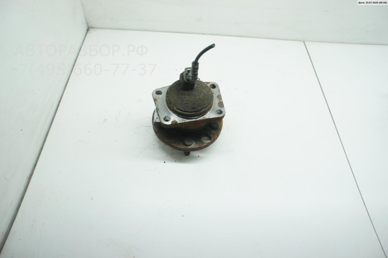 Замок двери задней левой