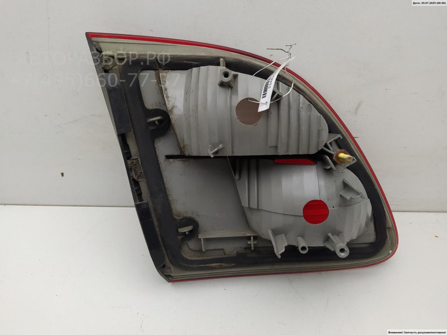 Фонарь задний внутренний правый