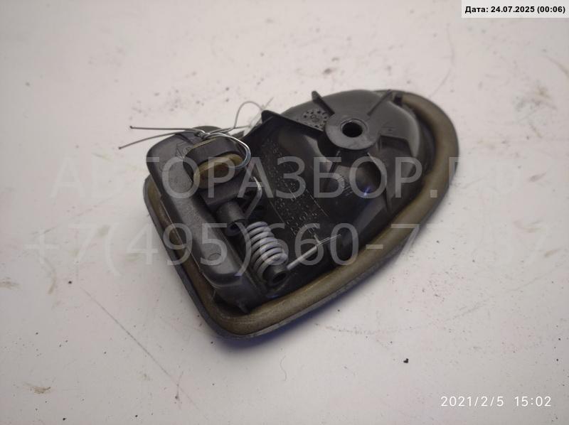 Ручка двери передней внутренняя левая