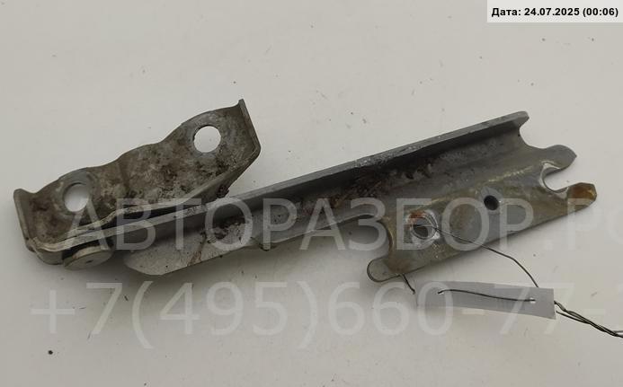 Петля капота правая