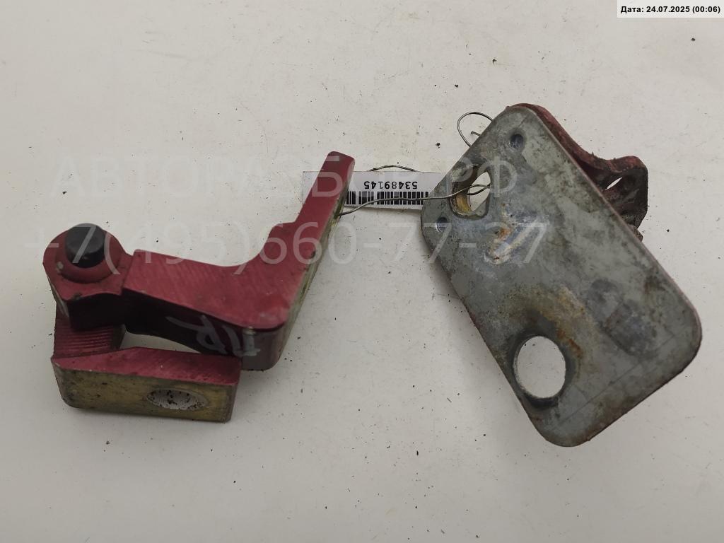 Петля двери