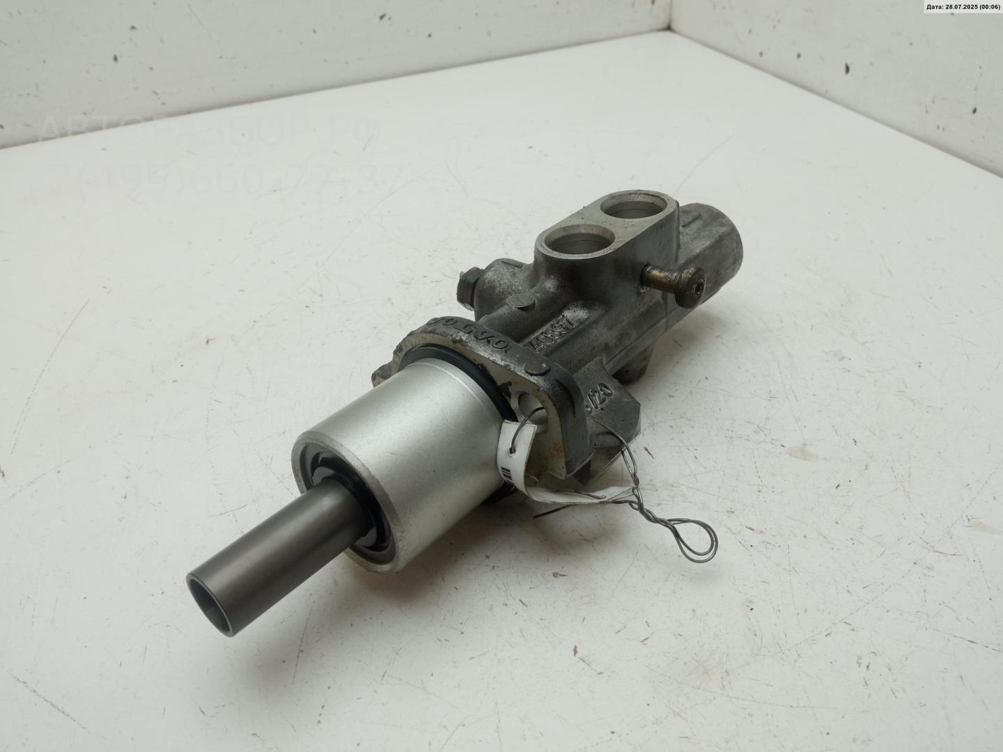 Цилиндр тормозной главный