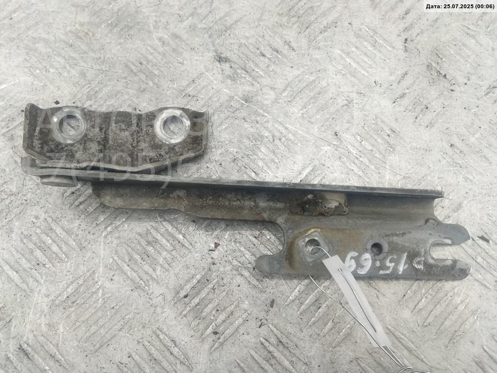 Петля капота левая