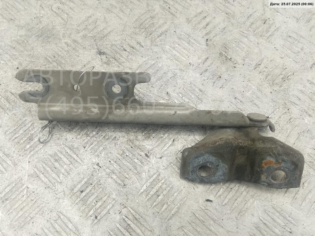 Петля капота правая