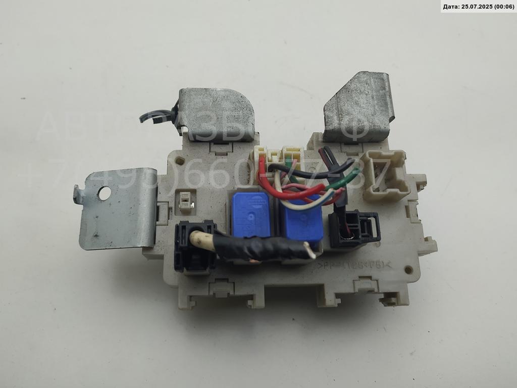 Блок предохранителей