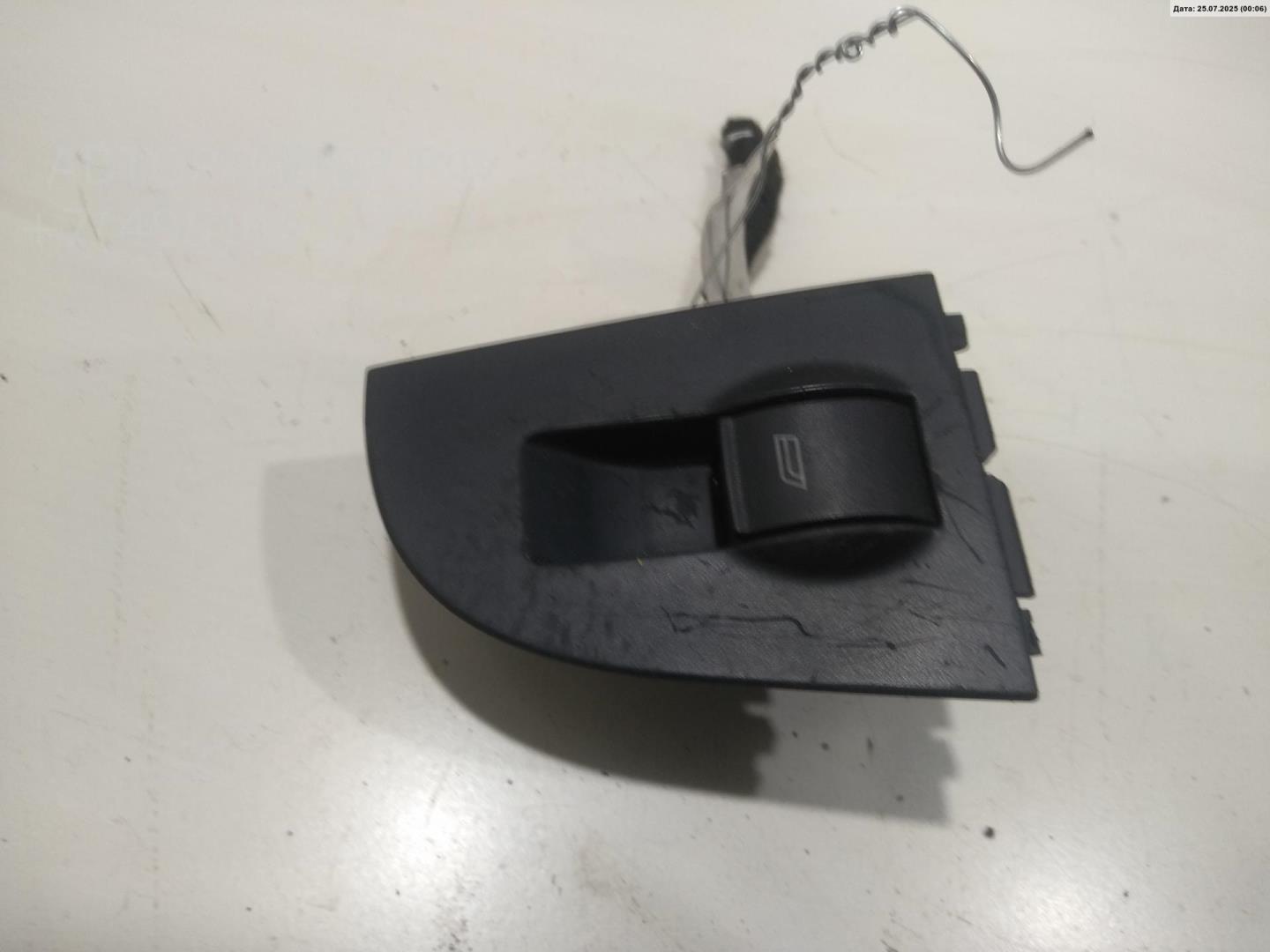 Кнопка стеклоподъемника