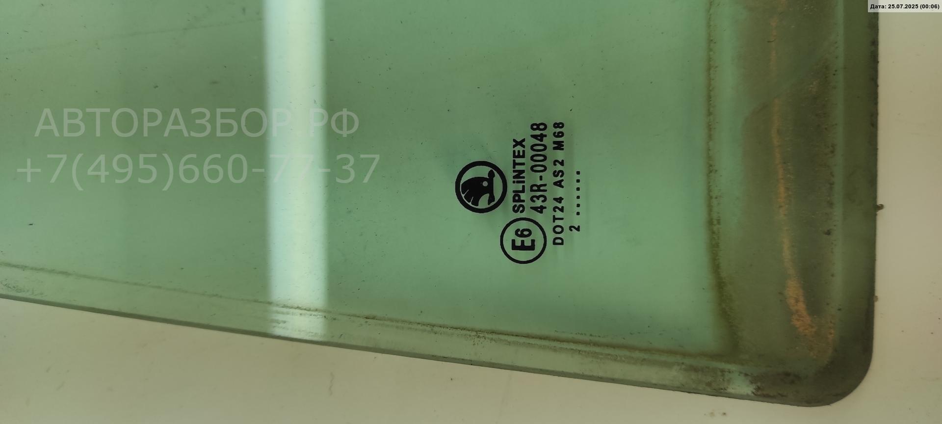 Стекло двери задней левой (форточка)