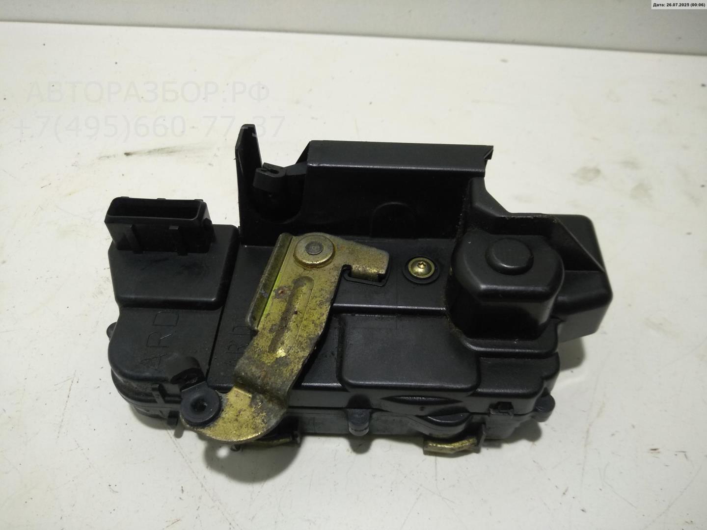 Замок двери задней правой