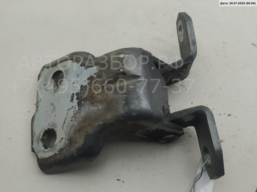 Петля двери