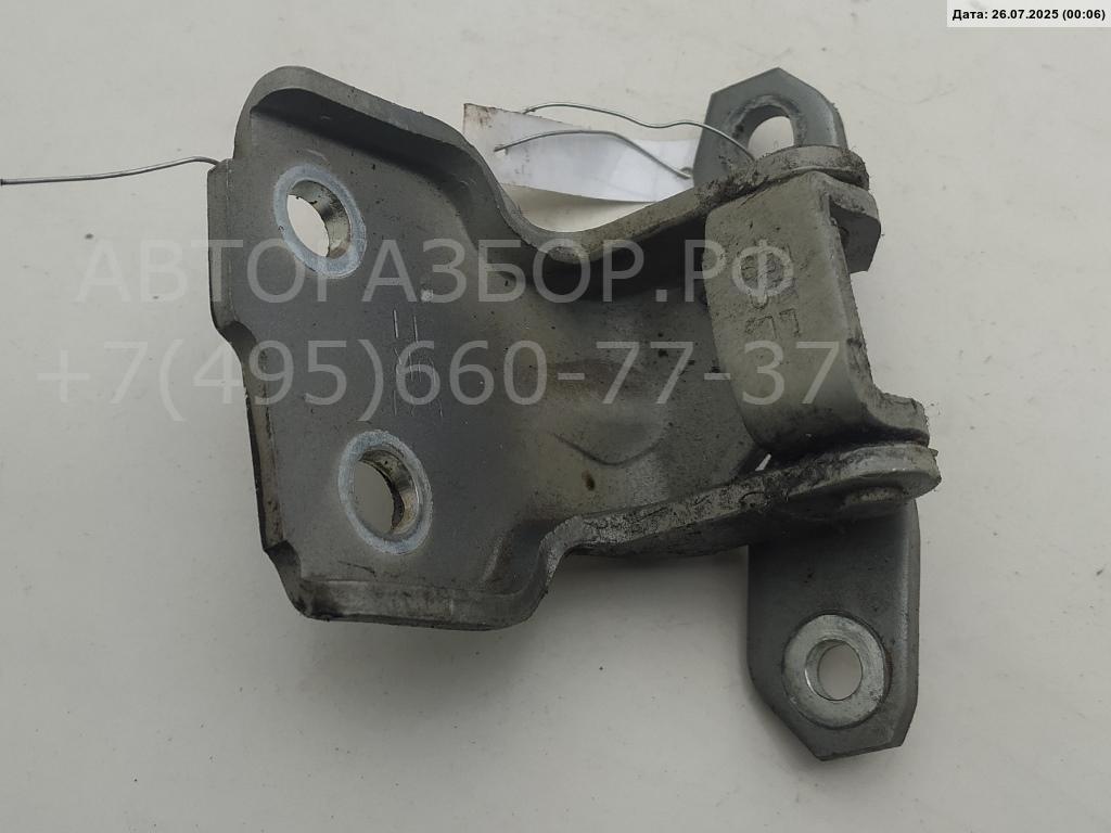 Петля двери