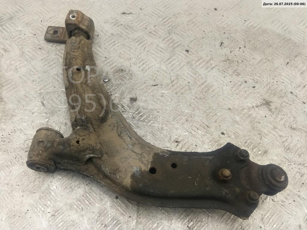 Рычаг передний правый