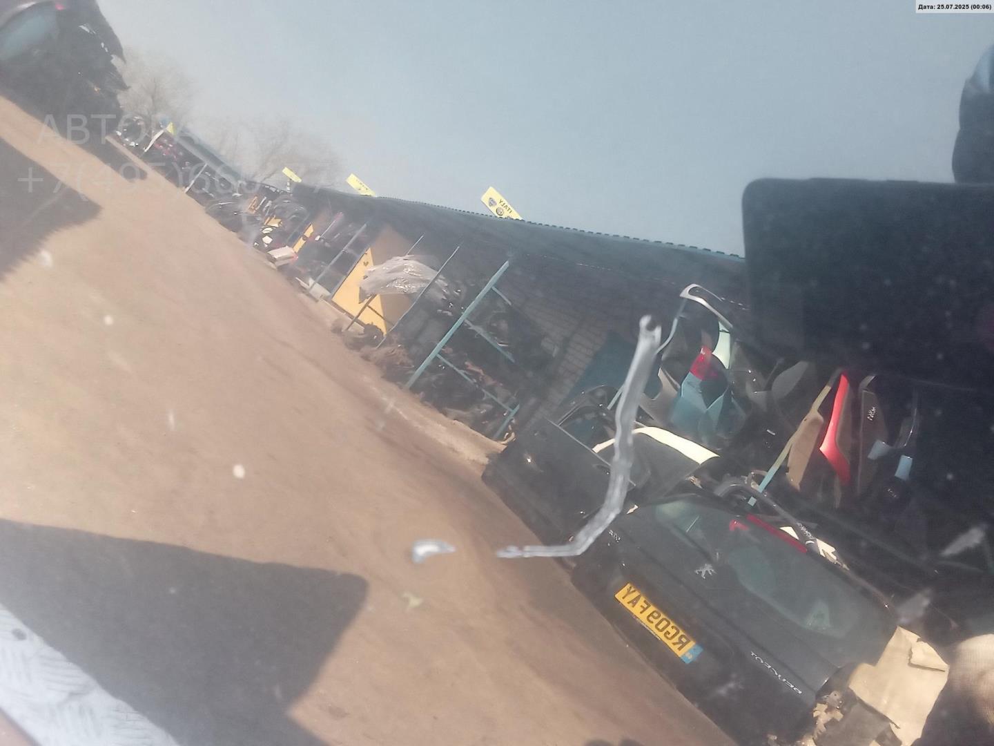 Дверь передняя правая