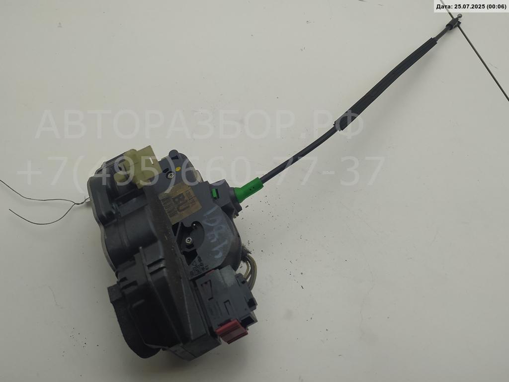 Замок двери задней левой