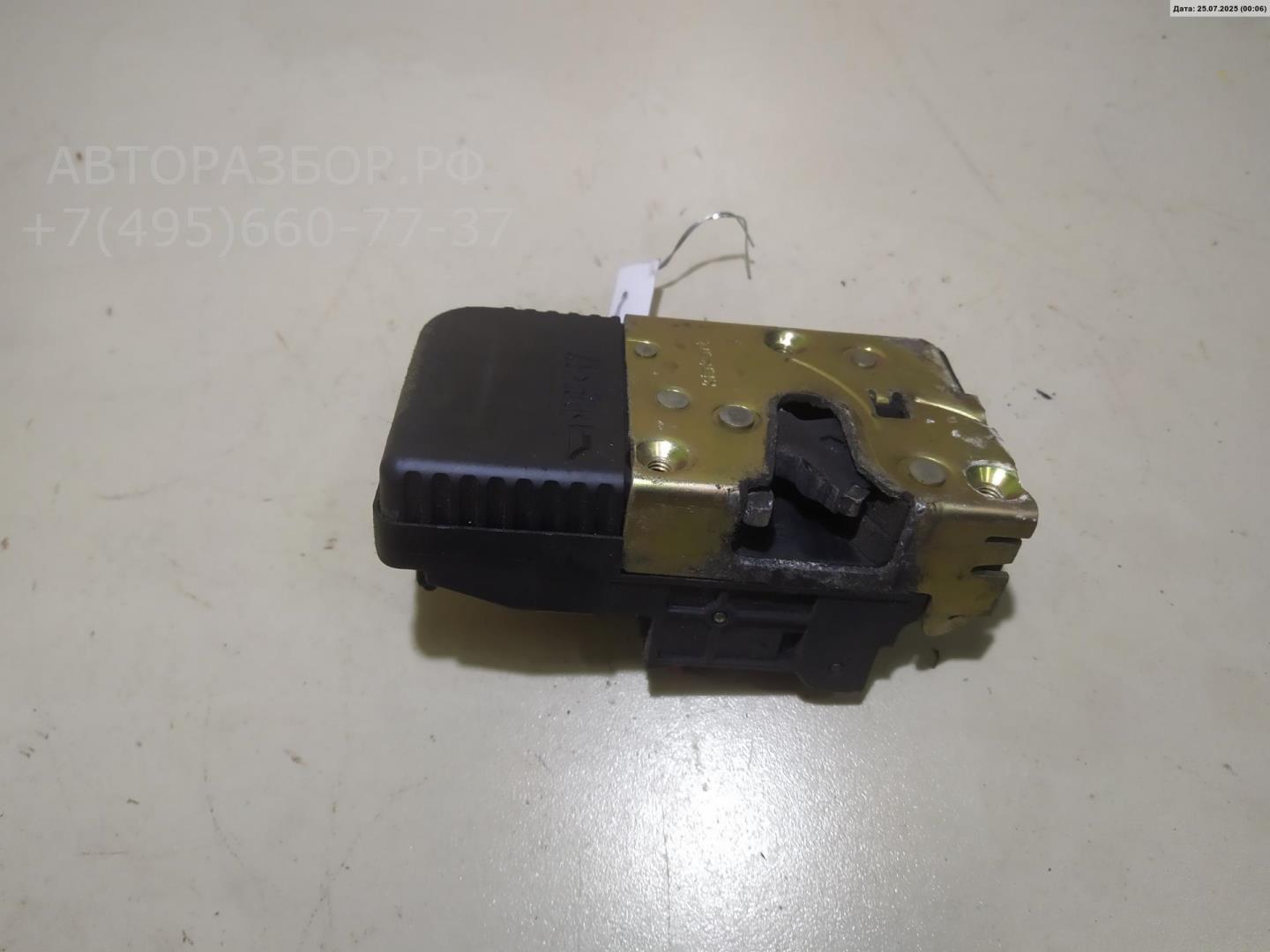 Замок двери передней правой