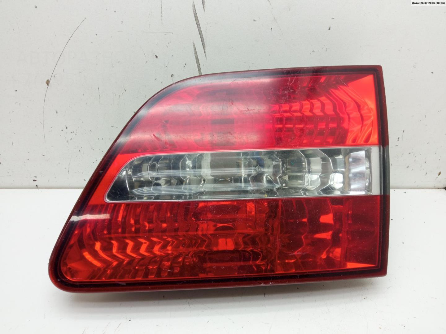 Фонарь задний внутренний правый