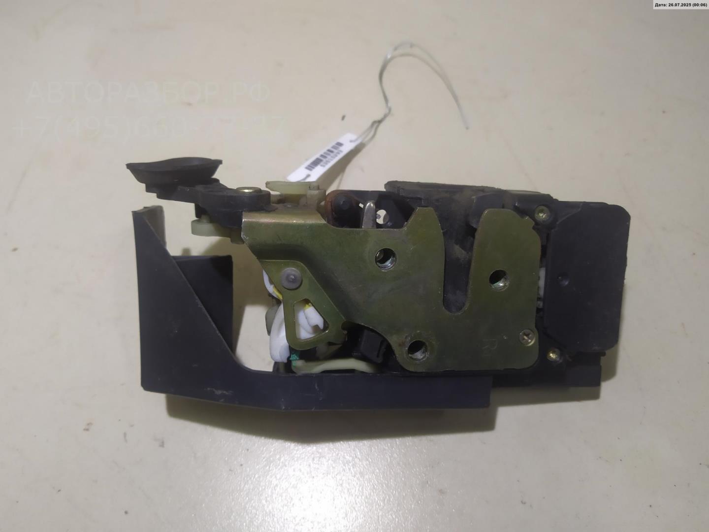 Замок двери задней правой