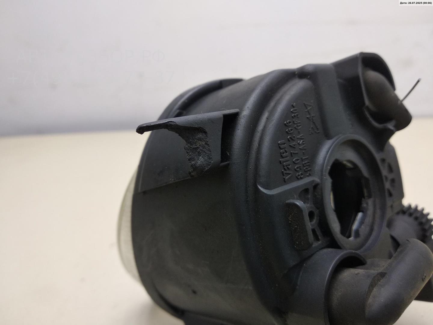 Фара противотуманная правая