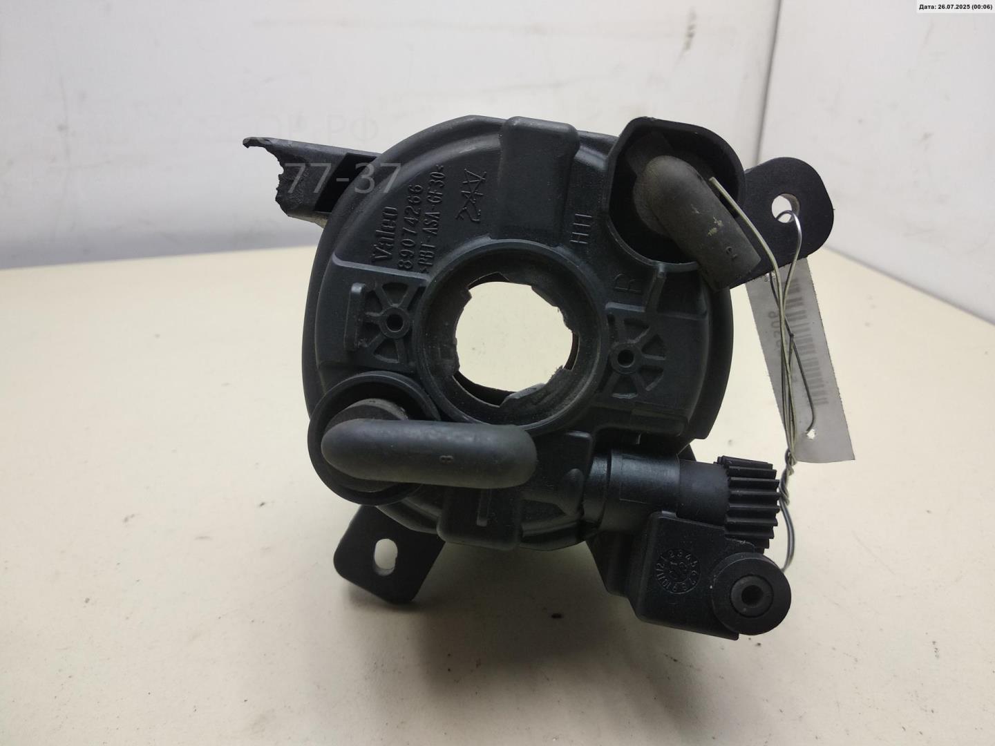 Фара противотуманная правая