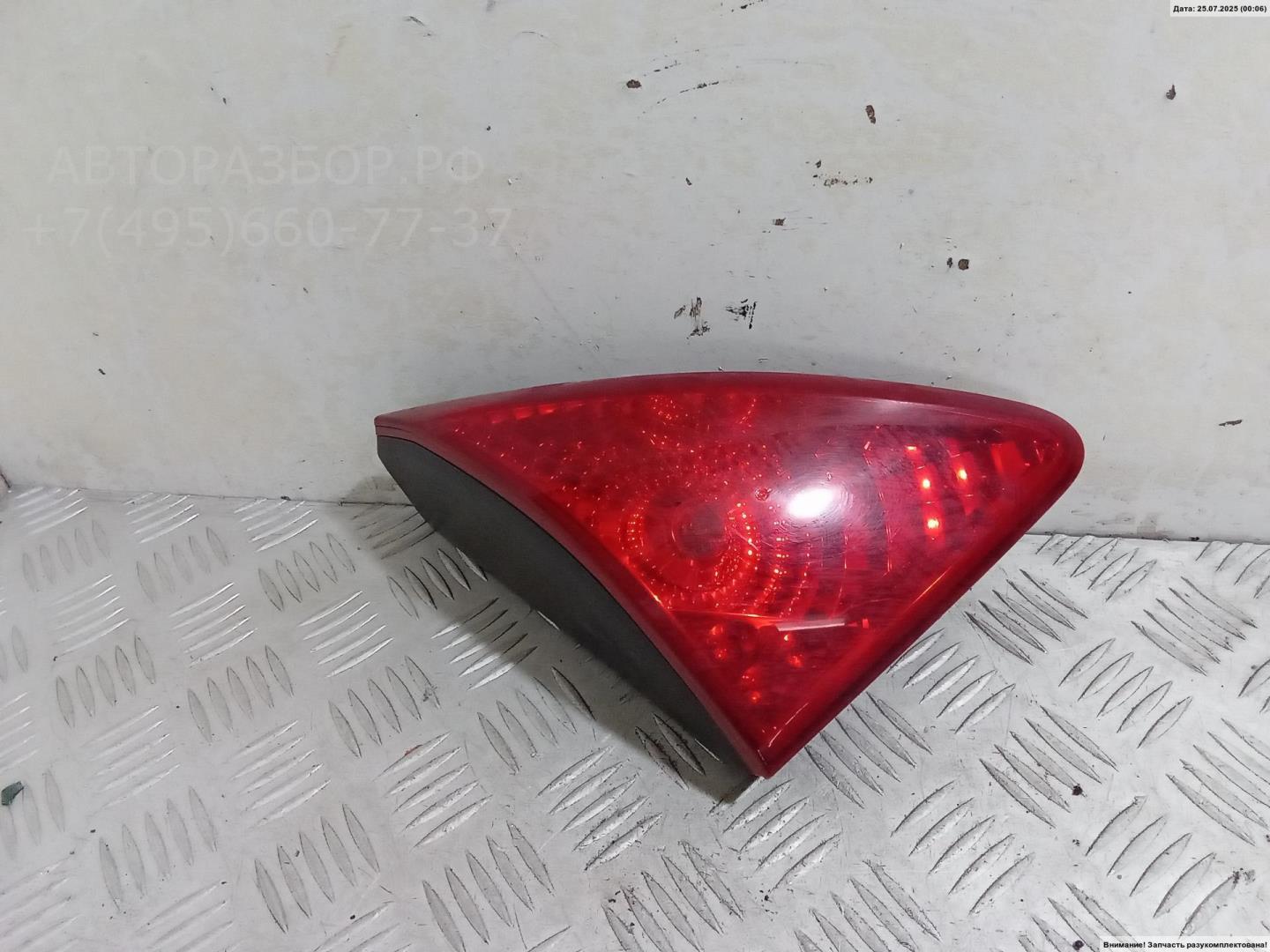 Фонарь задний внутренний левый