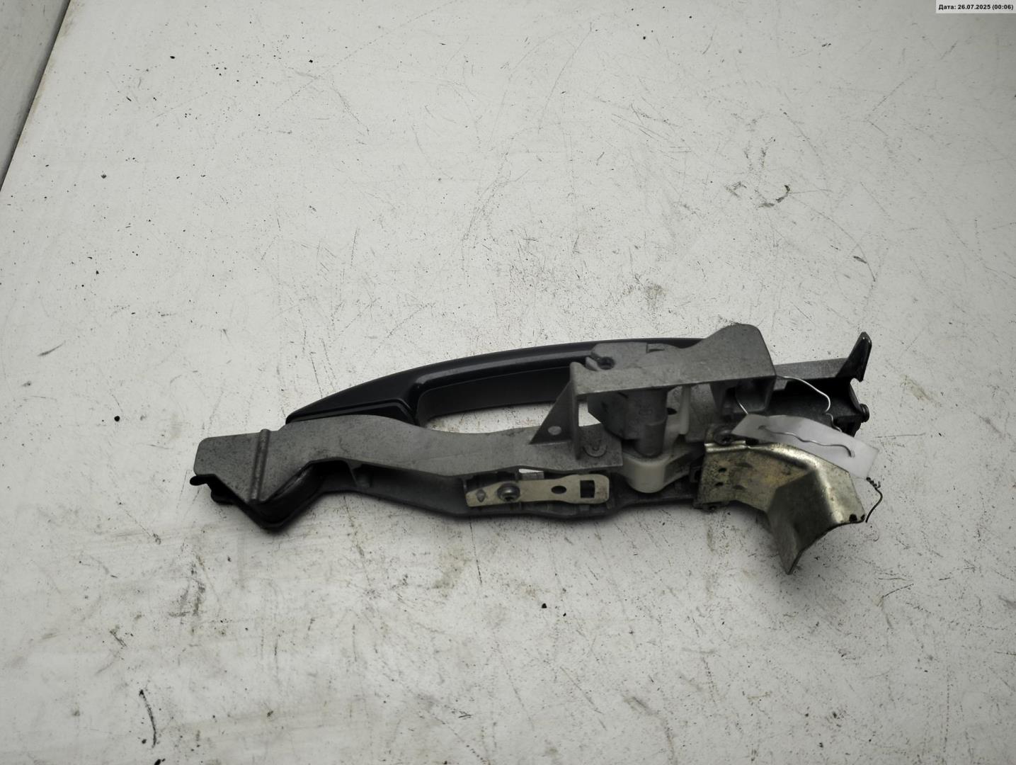 Ручка двери передней наружная правая