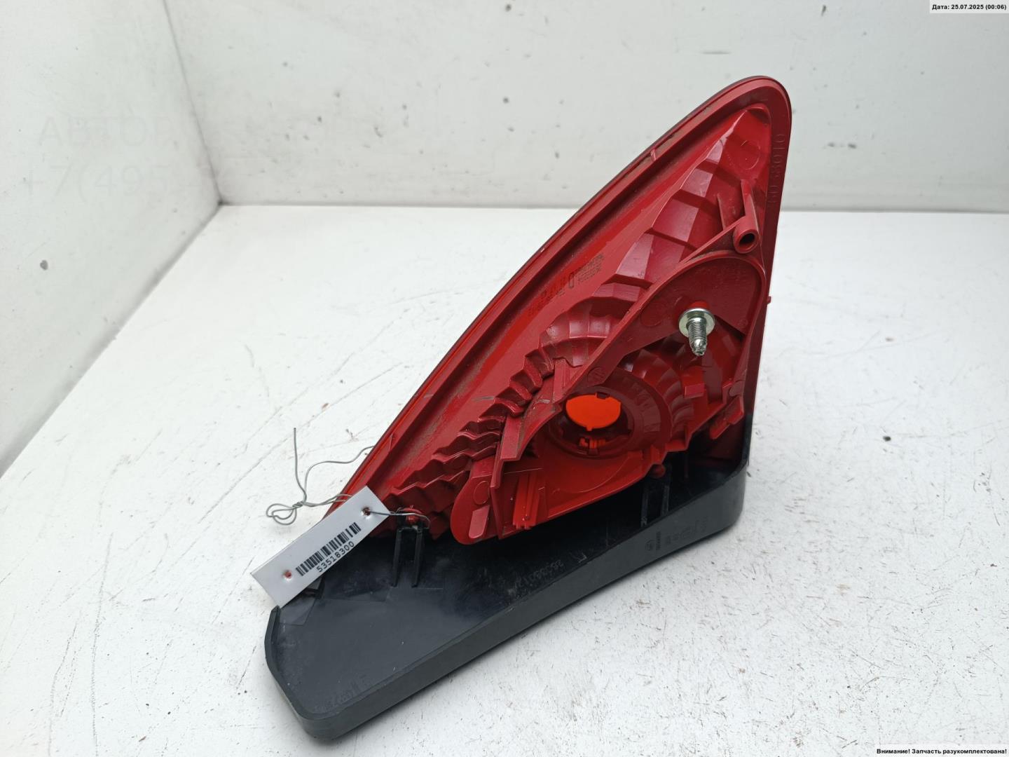Фонарь задний внутренний правый