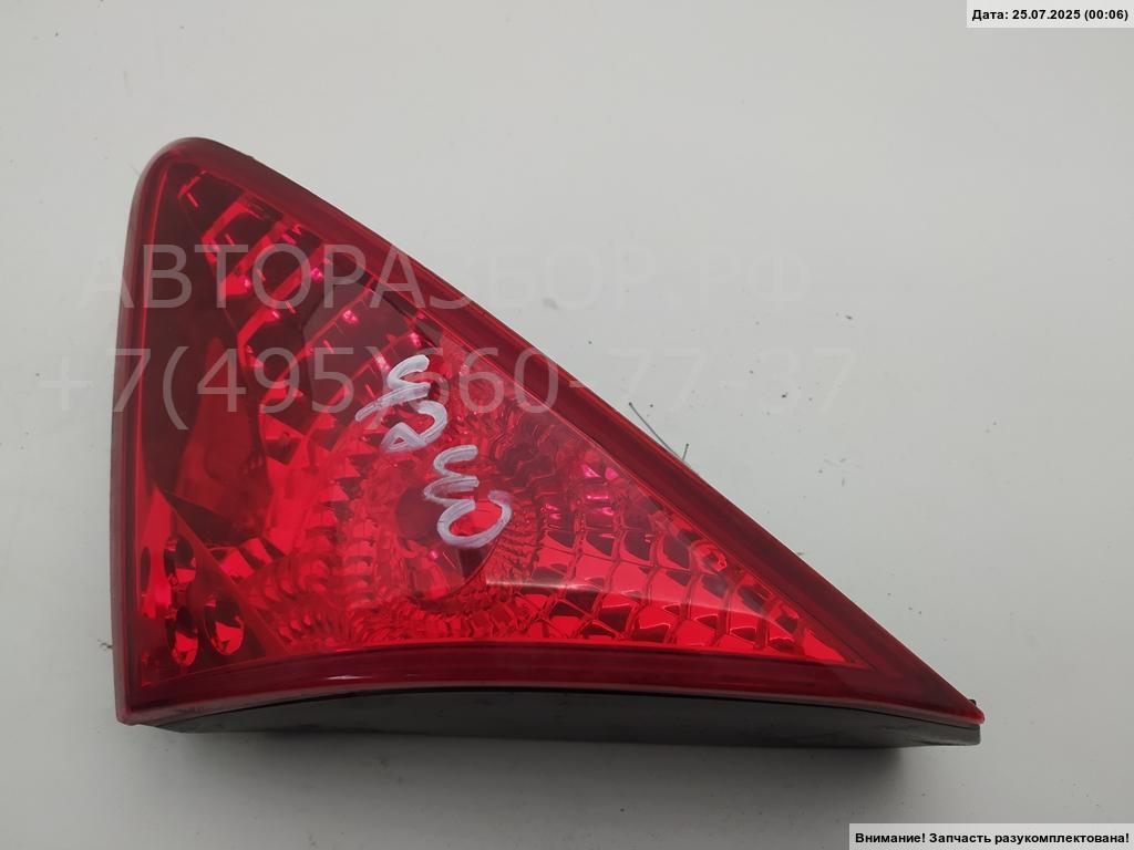 Фонарь задний внутренний правый