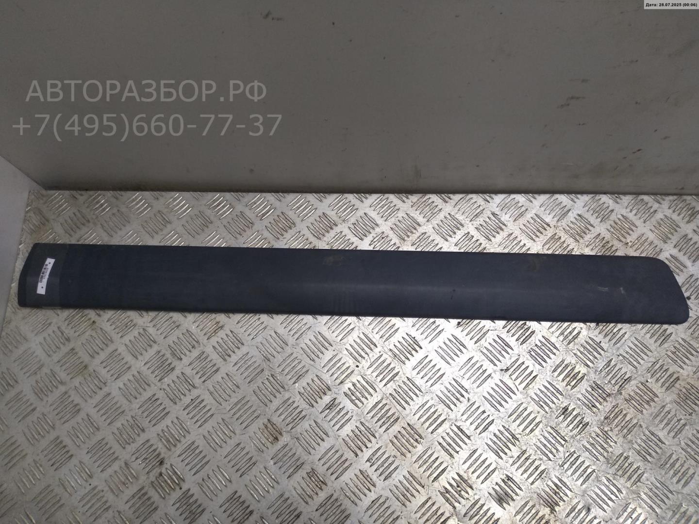 Молдинг двери передней левой