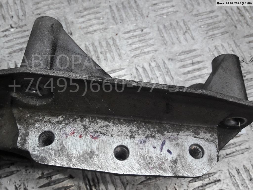 Кронштейн двигателя правый