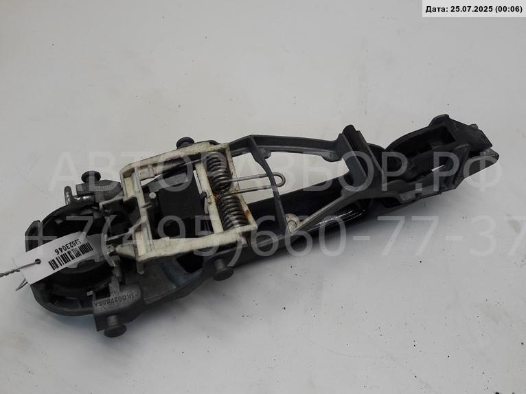 Ручка двери передней наружная правая