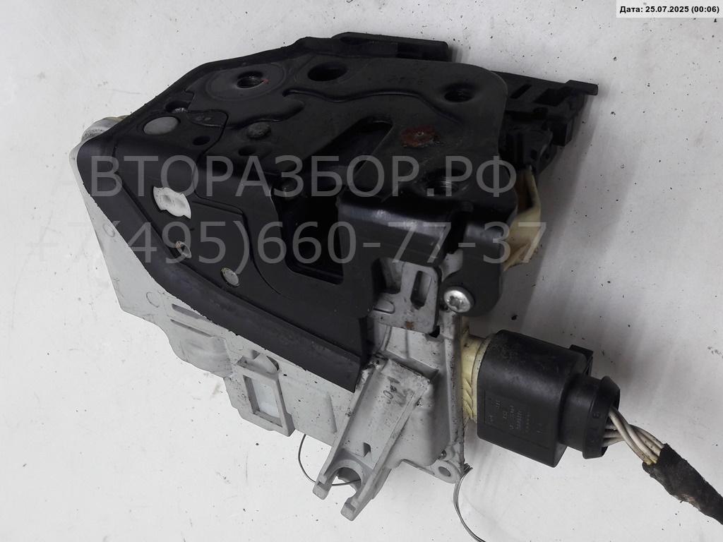 Замок двери передней правой