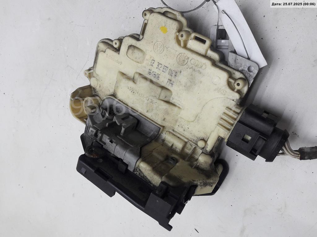 Замок двери передней правой