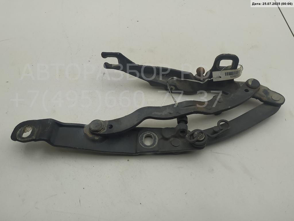 Петля крышки багажника