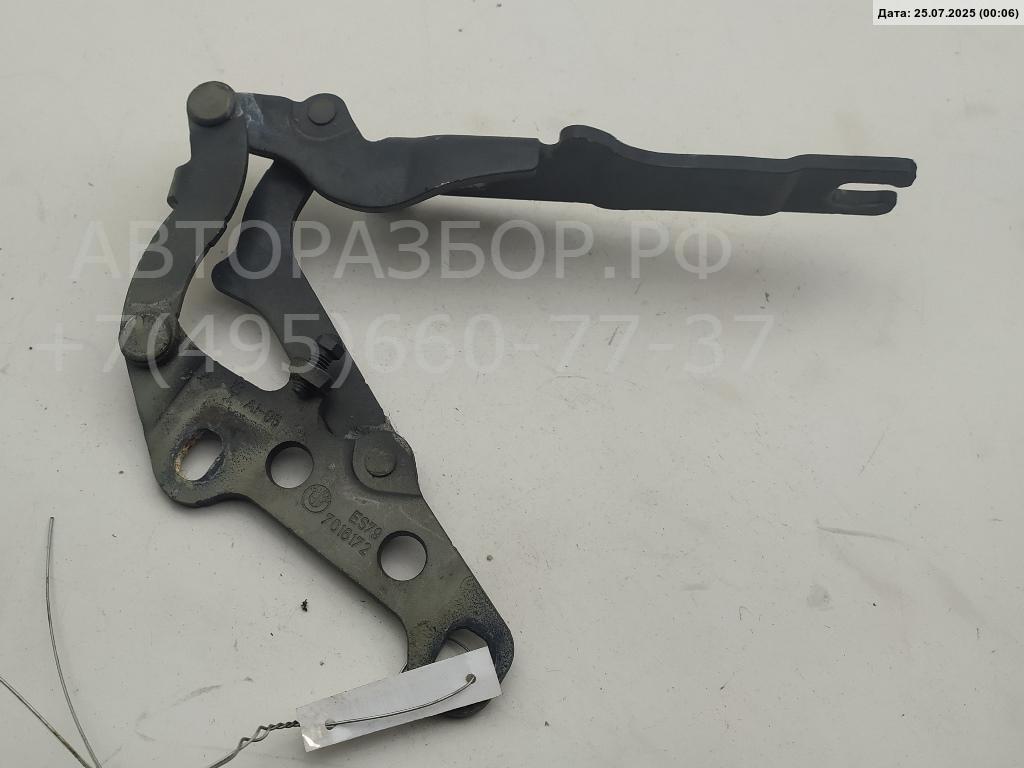 Петля капота правая