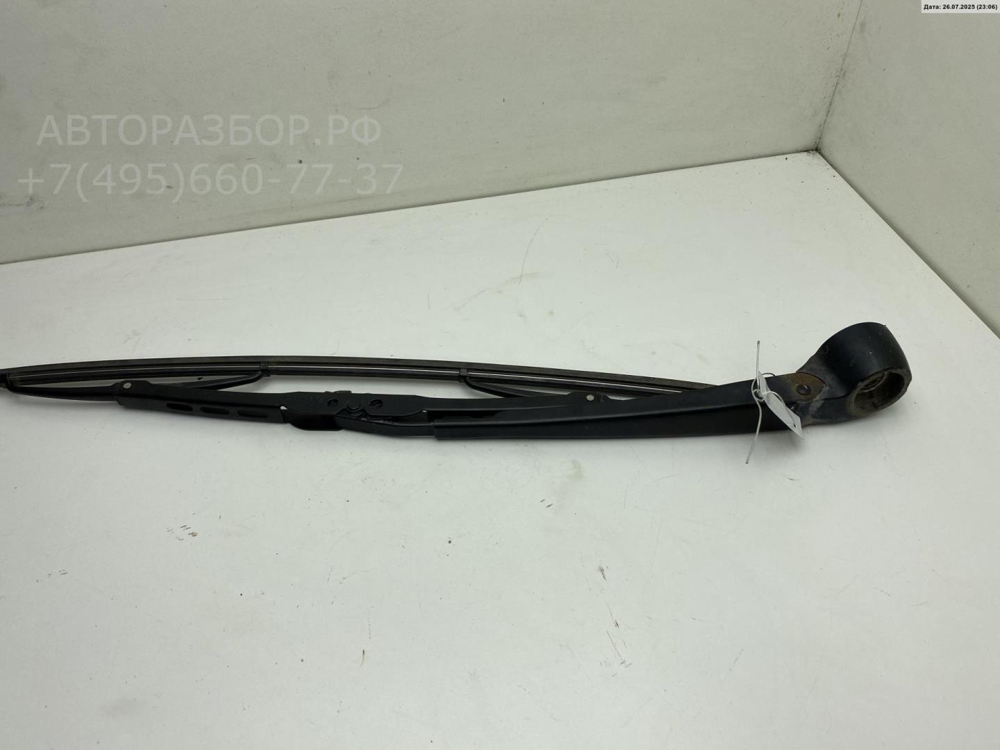 Поводок стеклоочистителя заднего