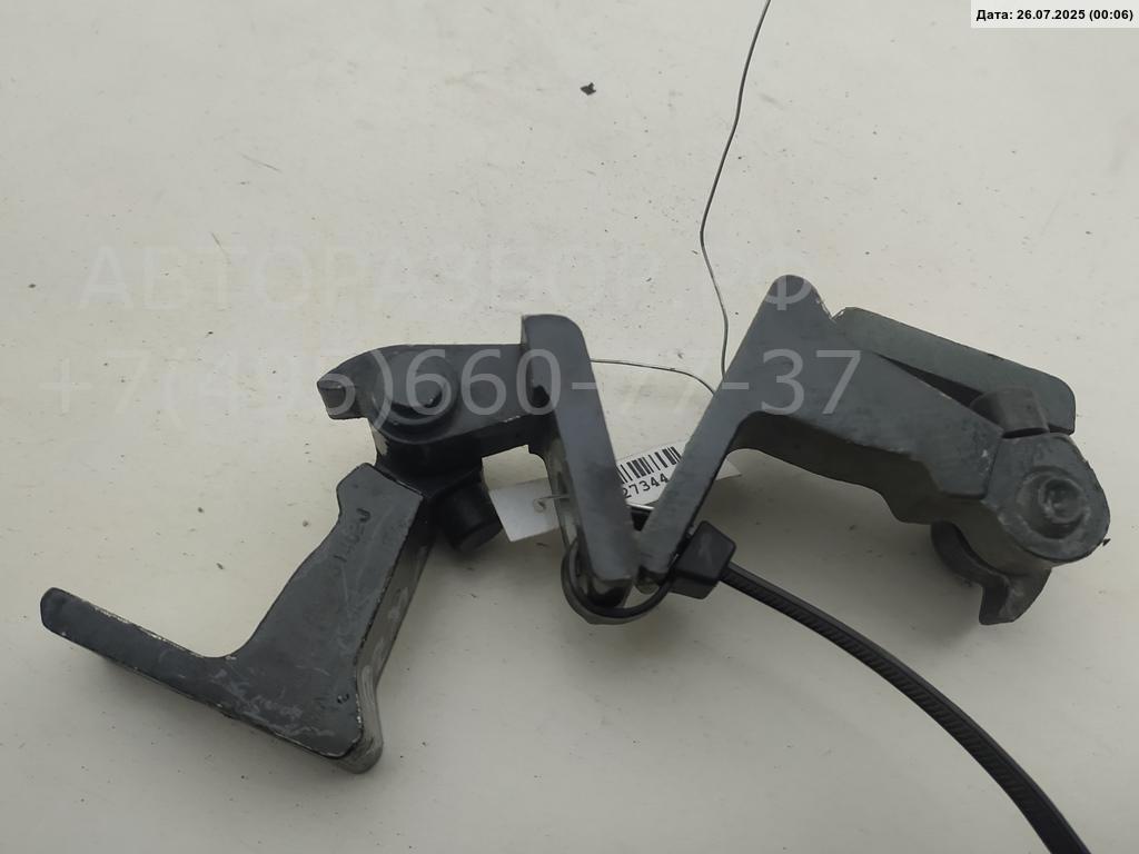 Петля двери