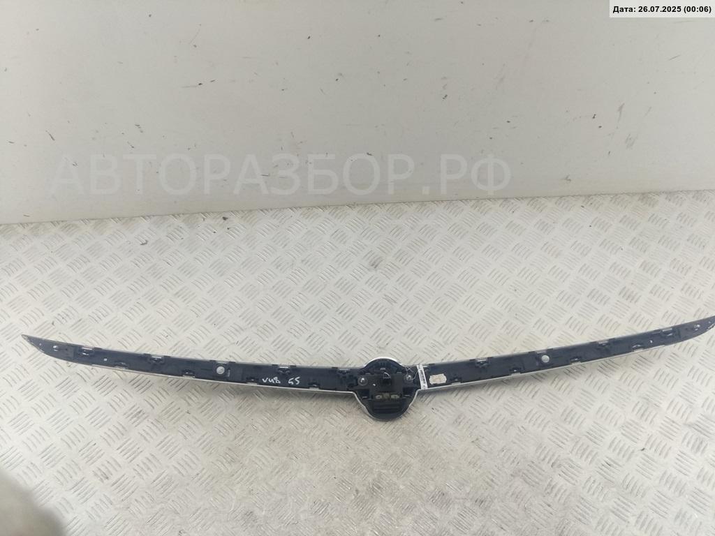 Накладка крышки багажника