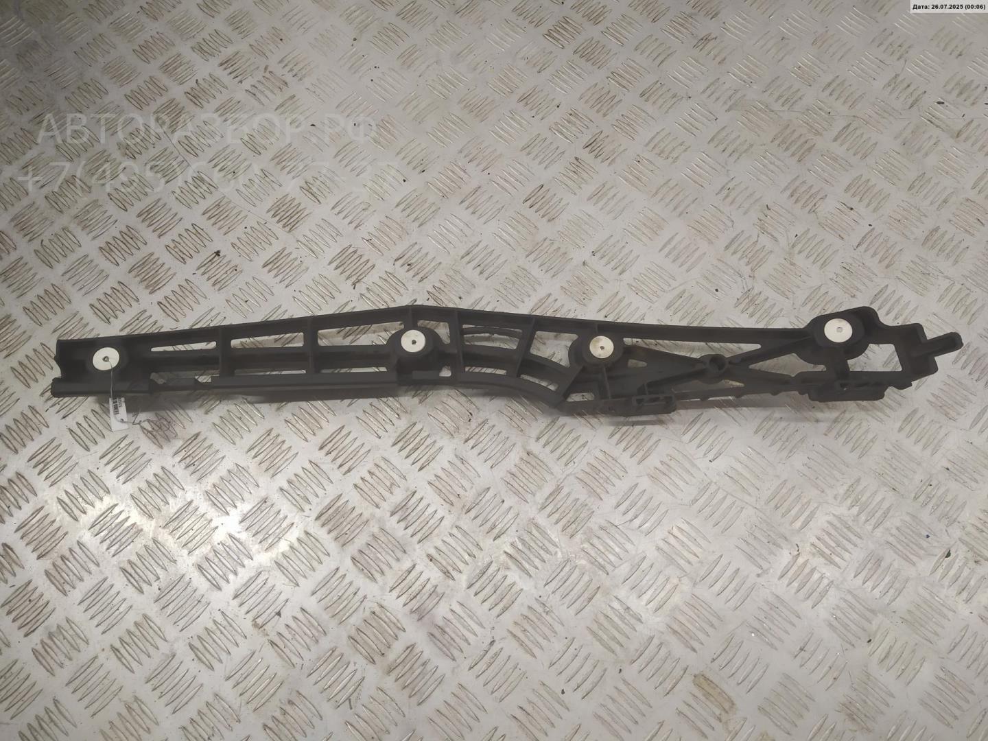 Кронштейн заднего бампера правый